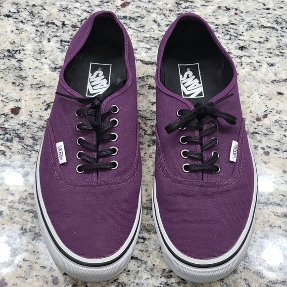 9.5 women's shoe in men's